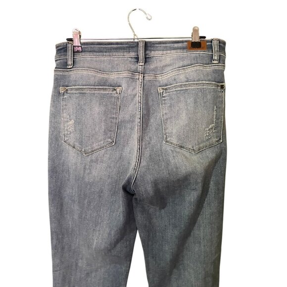 Judy Blue Relaxed Fit Jeans - Picture 5 of 8